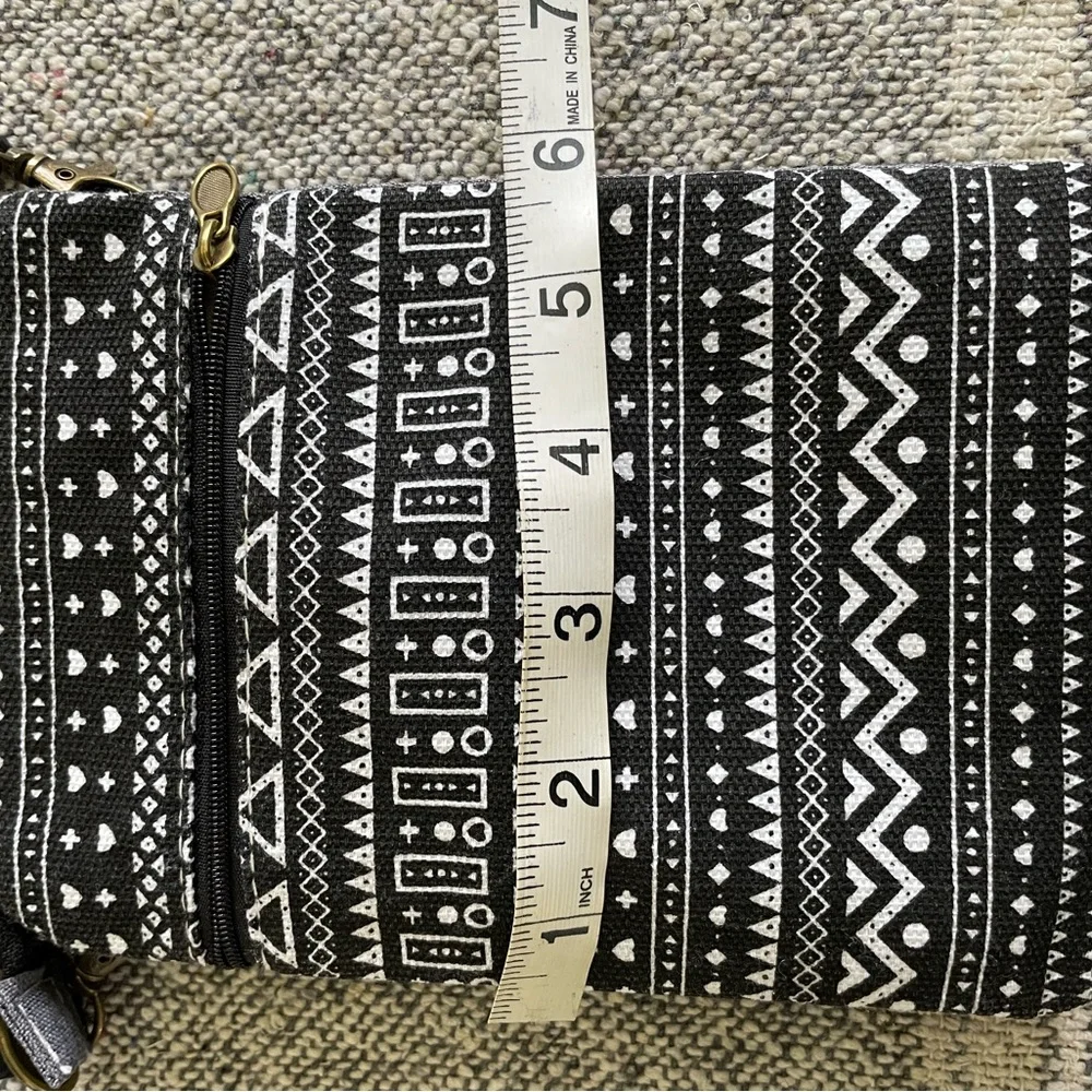 Gray and Black Crossbody Bag - Picture 4 of 6